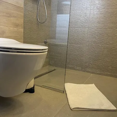 Forest House Villa *